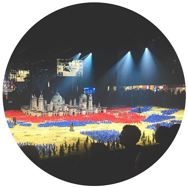 outdoor display elements and visual attractions for live events and experiences in los angeles